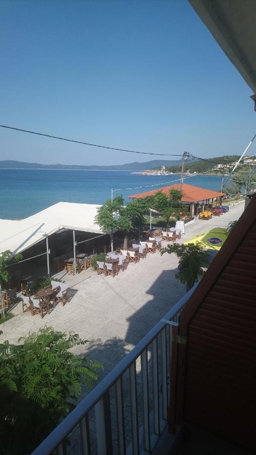 Diolkos Apartement Nea Roda Luaran gambar
