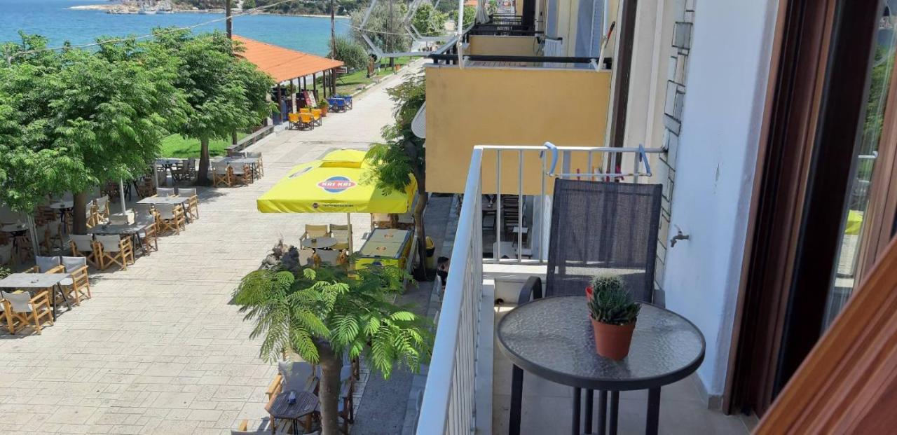 Diolkos Apartement Nea Roda Luaran gambar