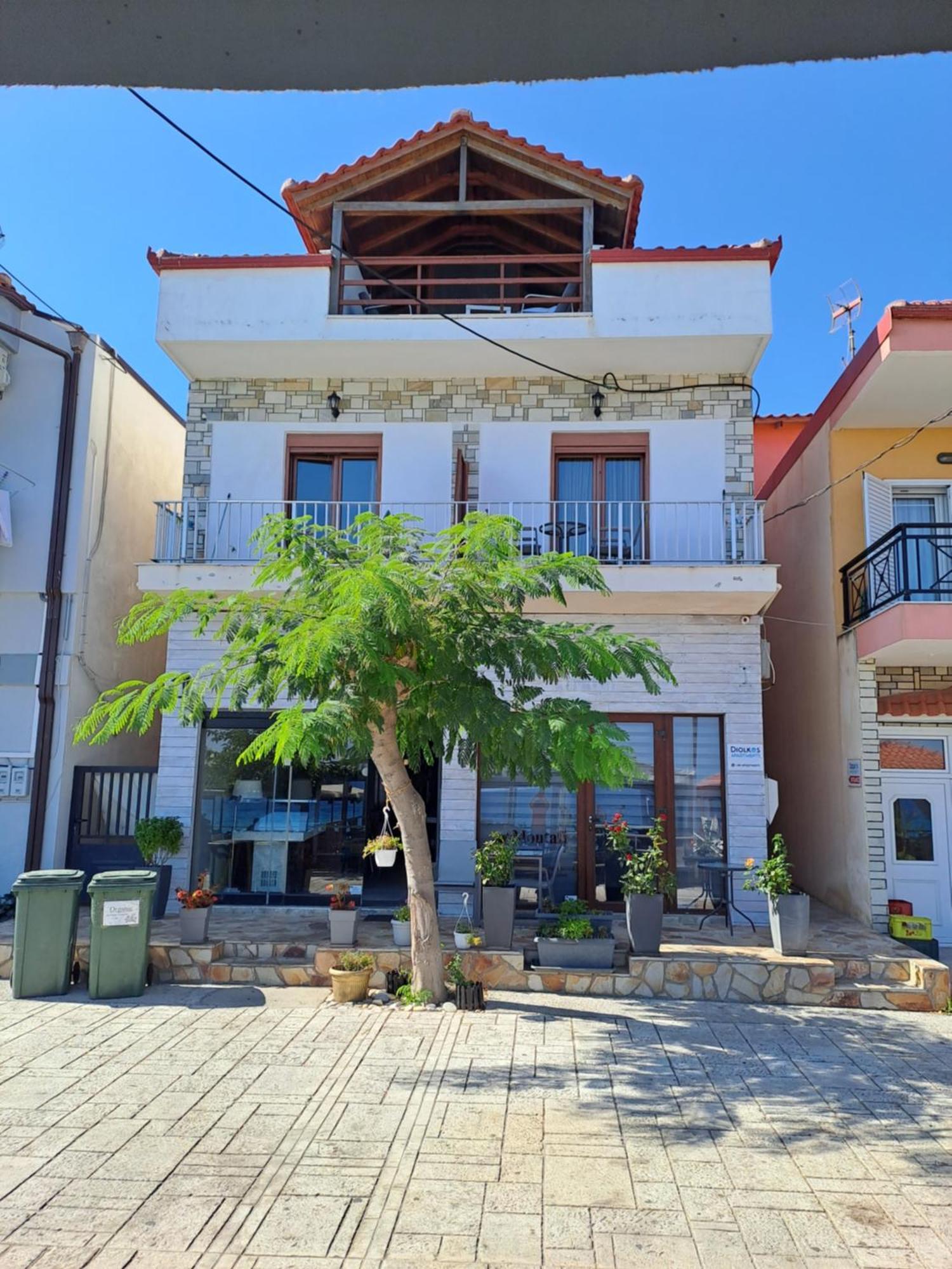 Diolkos Apartement Nea Roda Luaran gambar