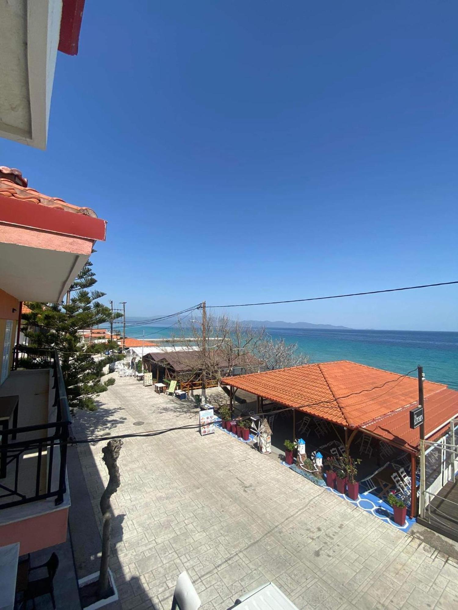 Diolkos Apartement Nea Roda Bilik gambar