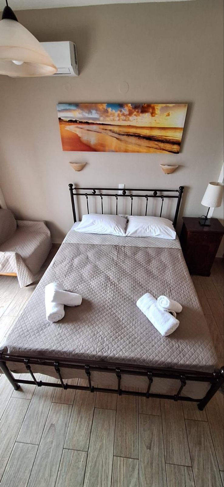 Diolkos Apartement Nea Roda Bilik gambar