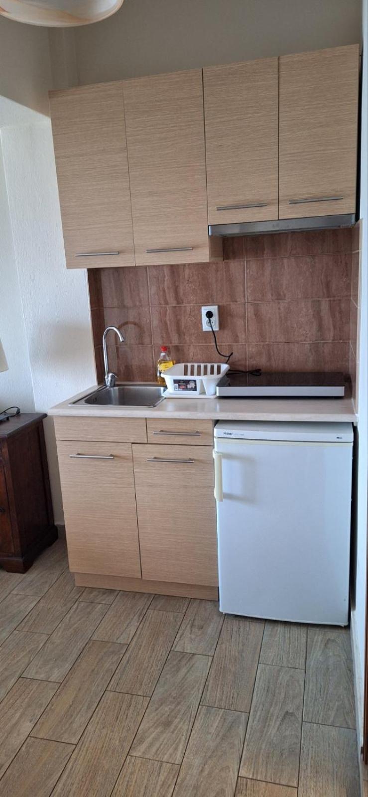 Diolkos Apartement Nea Roda Bilik gambar