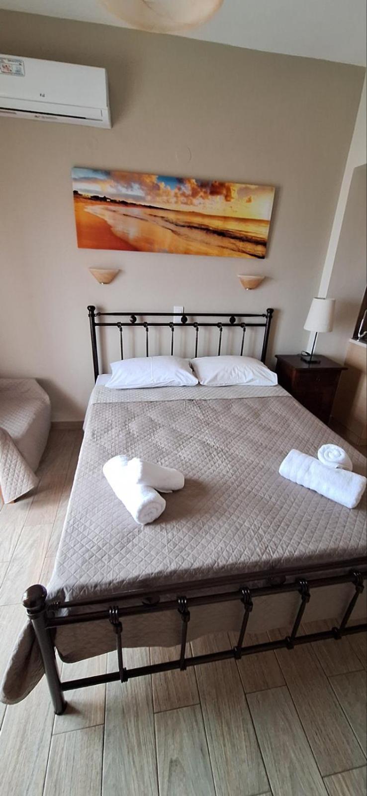 Diolkos Apartement Nea Roda Bilik gambar